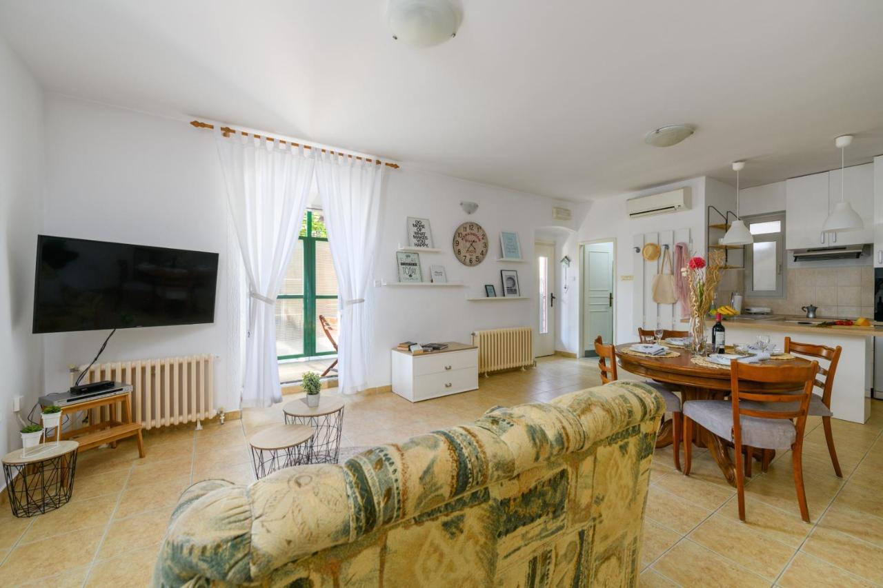 Apartman Aleksandra PUY Exterior foto